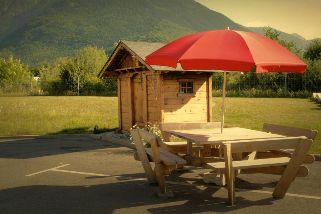 Ibis Budget Saint Jean De Maurienne Sainte-Marie-de-Cuines Exterior photo