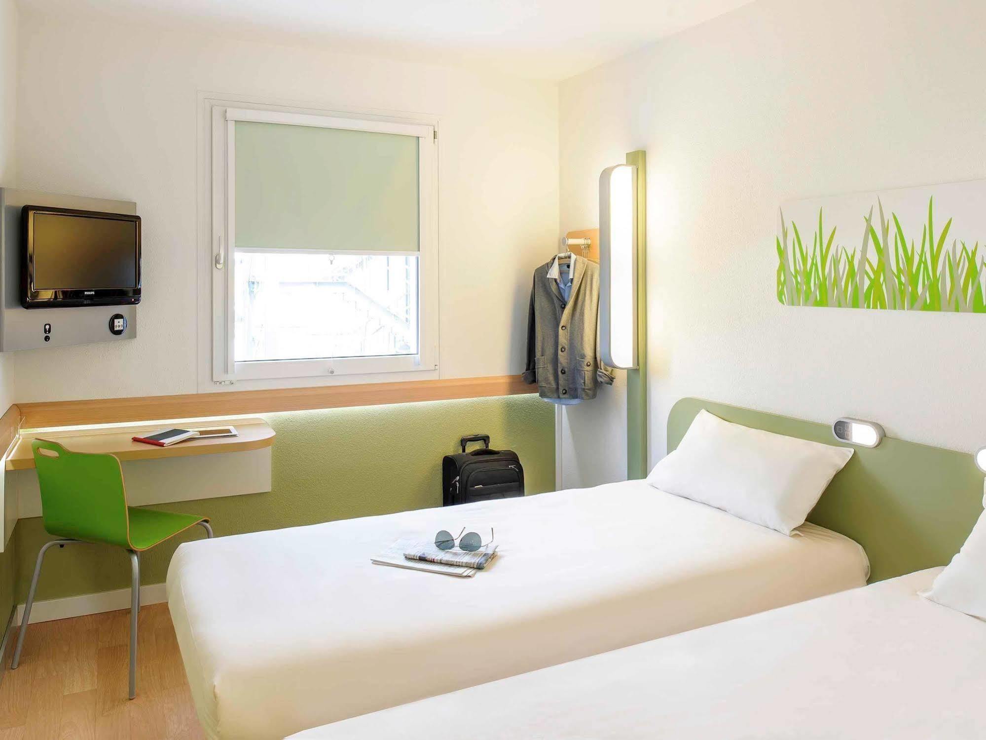 Ibis Budget Saint Jean De Maurienne Sainte-Marie-de-Cuines Exterior photo
